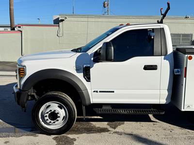 2019 Ford F-450 Super Duty Chassis Cab XL - Photo 9