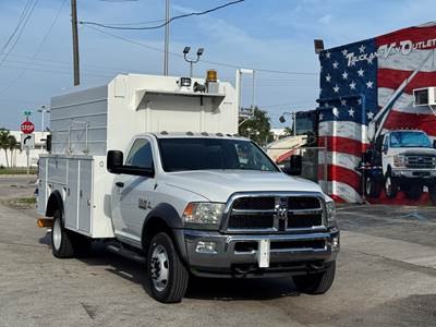 2017 RAM 5500HD, 11' ENCLOSED HI-TOP SERVICE / MECHANIC BODY, MATERIAL CRANE, CUMMINS POWER WITH LOW MILES