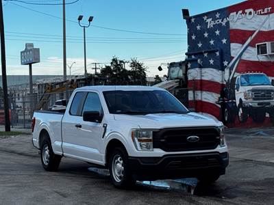 2021 FORD F-150 SUPERCAB, 3.3L V6, 10-SPEED TRANSMISSION, BED COVER, 6.5' BED, 1-OWNER, CLEAN CARFAX (4 IN STOCK)