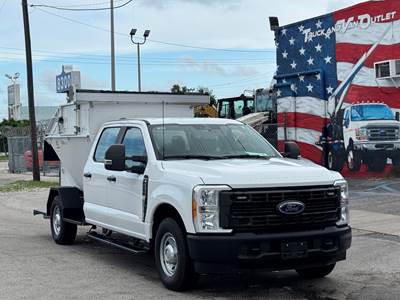 2023 FORD F-250SD CREW CAB EQUIPPED W/ 6 YARD PAR-KAN DUMP BODY, ONLY 207 MILES, LIKE NEW