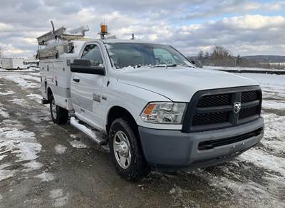 *** Low Mileage*** 2016 RAM 3500 Utility Service Truck Powered By Hemi 5.7L Equipped with  8' Service Body W/ Onan Compressor