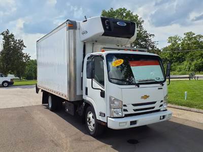 2020 CHEVY LCF4500XD REFRIGERATED TRUCK, 16' INSULATED BODY, TUCKAWAY LIFTGATE, E-TRACK, DIESEL, AUTO