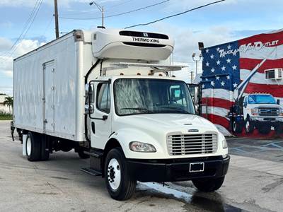 2016 Freightliner M2 106 Refrigerated Truck - Thermo King T-880S, / NON-CDL / CUMMINS