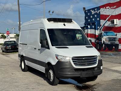 2019 Freightliner Sprinter 3500 Refrigerated Van  - Carrier INTEGRA 30S Reefer, Off-Lease,***Many in Stock***