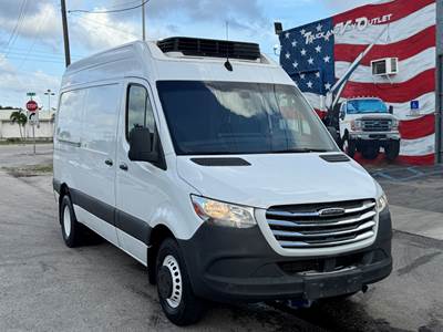 2019 Freightliner Sprinter 3500 Refrigerated Van  - Carrier INTEGRA 30S Reefer, Off-Lease,***Many in Stock***