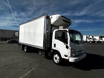 2018 ISUZU NPR-XD 18' REFRIGERATED BOX TRUCK, THERMO-KING T680S REEFER UNIT WITH ONLY 5,300 HOURS, LIFTGATE