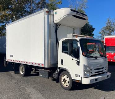 2019 ISUZU NPR-XD 16' REFRIGERATED TRUCK, RARE 102" X 103" BODY, 7 E-TRACK ROWS, ELECTRIC STANDBY, 99K MILES