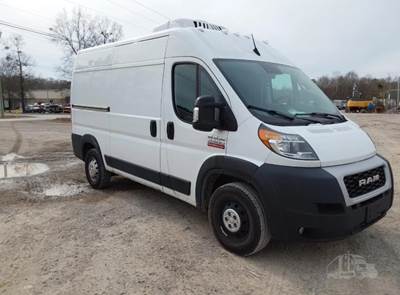 2022 RAM PROMASTER 2500 HIGH-ROOF REFRIGERATED CARGO VAN, INSULATED BODY, ATC 14RT ENGINE DRIVEN REEFER W/ ELECTRIC STANDBY, 1-OWNER