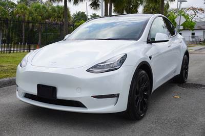 2022 Tesla Model Y Long Range - Photo 6