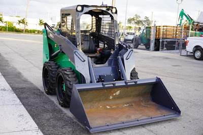 2018 John Deere 316GR Skid Steer / 68" GP Bucket / Solid Rubber Tires