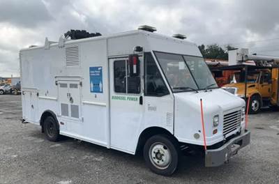 2016 FREIGHTLINER MT45 STEP VAN, CUMMINS POWER, ALLISON TRANSMISSION, GENERATOR, COMPRESSOR, 1-OWNER