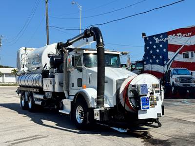 2014 Kenworth T800 Equipped with Vactor 2100 plus Sewer Vac, Cummins Power, Automatic, Tandem Axle