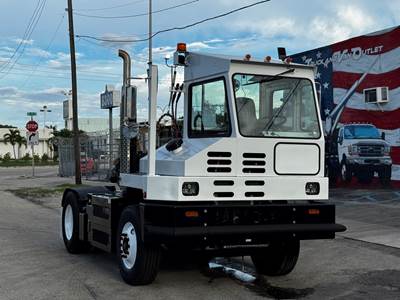 2017 CAPACITY OF TEXAS TJ5000 S/A YARD SPOTTER, CUMMINS POWER, ALLISON TRANSMISSION, DOT PACKAGE, 10,500 HRS