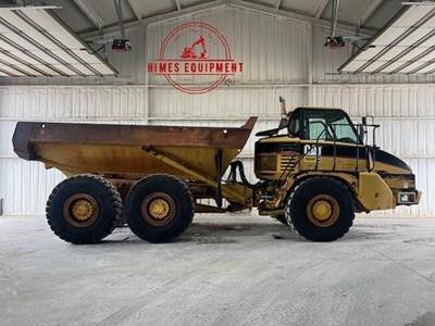 Caterpillar 725 Articulated Truck