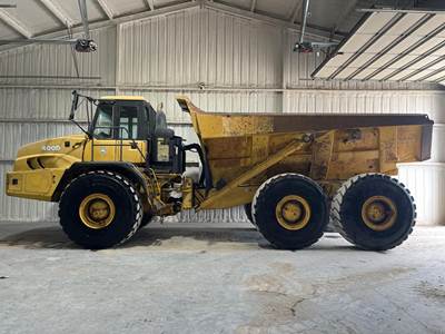 John Deere 400D Articulated Dump Truck