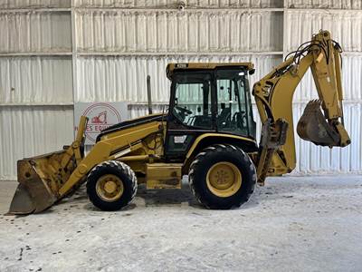 Caterpillar 420D Backhoe