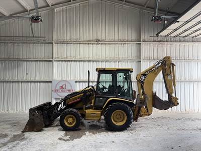 Caterpillar 420D Backhoe