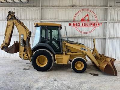 John Deere 410G Backhoe