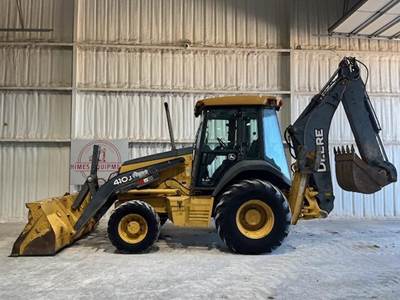 John Deere 410J Backhoe