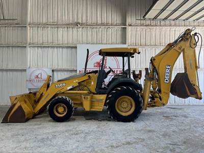 John Deere 710G Backhoe