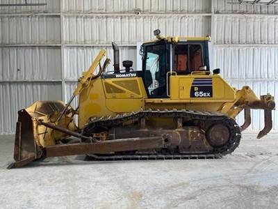 Komatsu D65EX-16 Dozer