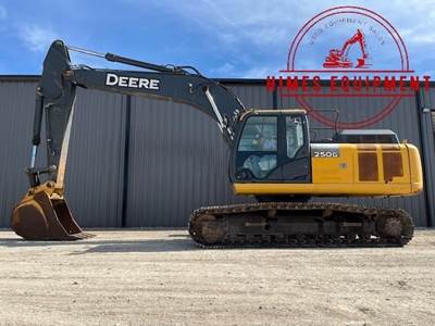 John Deere 250G LC Excavator