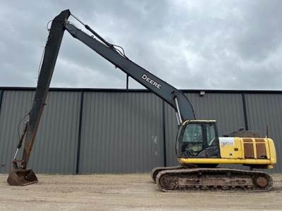 John Deere 250G LC Excavator