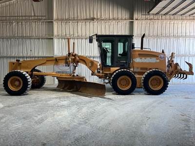 Case 865 Motor Grader