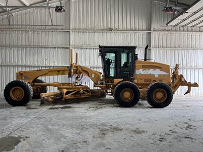 Case 865 Motor Grader