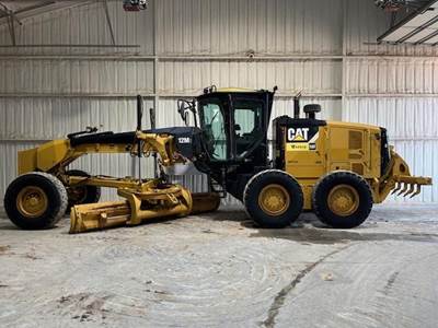 Caterpillar 12M2 Motor Grader