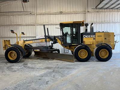 John Deere 770D Motor Grader