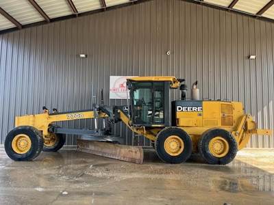John Deere 770D Motor Grader