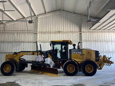 John Deere 772GP Motor Grader