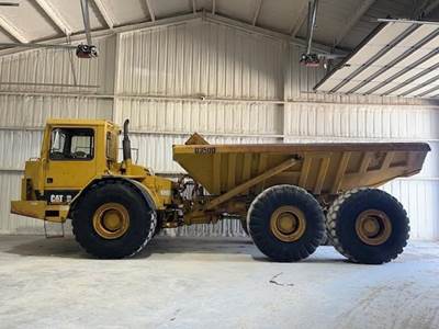 Caterpillar D350D Off-Highway Truck