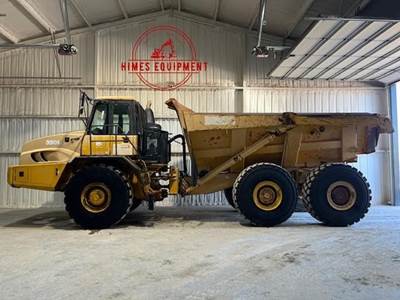 John Deere 350D Off-Highway Truck