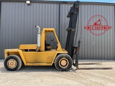 Caterpillar V300B Pneumatic Tire Forklift - 30000lb Capacity