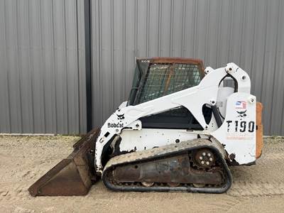 Bobcat T870 Skid Steer
