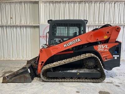 Kubota SVL95-2S Compact Track Loader