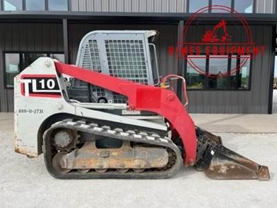 Takeuchi TL10 Skid Steer