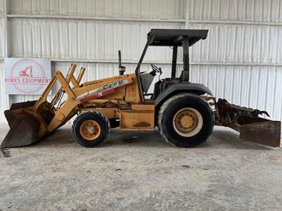 Case 570MXT Skip Loader