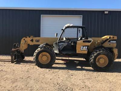 Caterpillar TH460B Telehandler