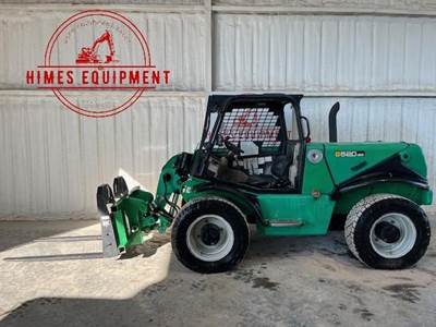 JCB 520-50 Telehandler - 4400lb Capacity