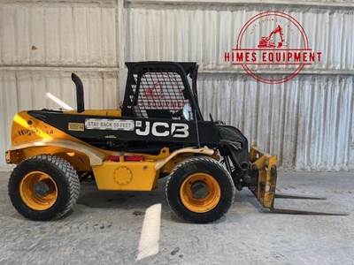 JCB 520-50 Telehandler - 4409lb Capacity, 16ft Lift Height