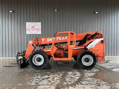 SkyTrak 8042 Telehandler - 8000lb Capacity