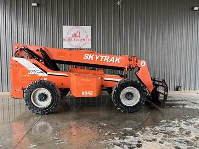 SkyTrak 8042 Telehandler - 8000lb Capacity