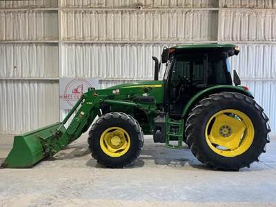 John Deere 6135E Tractor