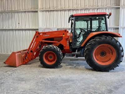 Kubota M105X Tractor