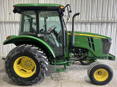 John Deere 5085M Tractor