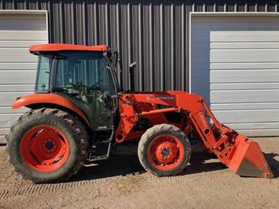 Kubota M7060D Tractor