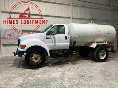 Ford F-650 Water Truck - 195HP